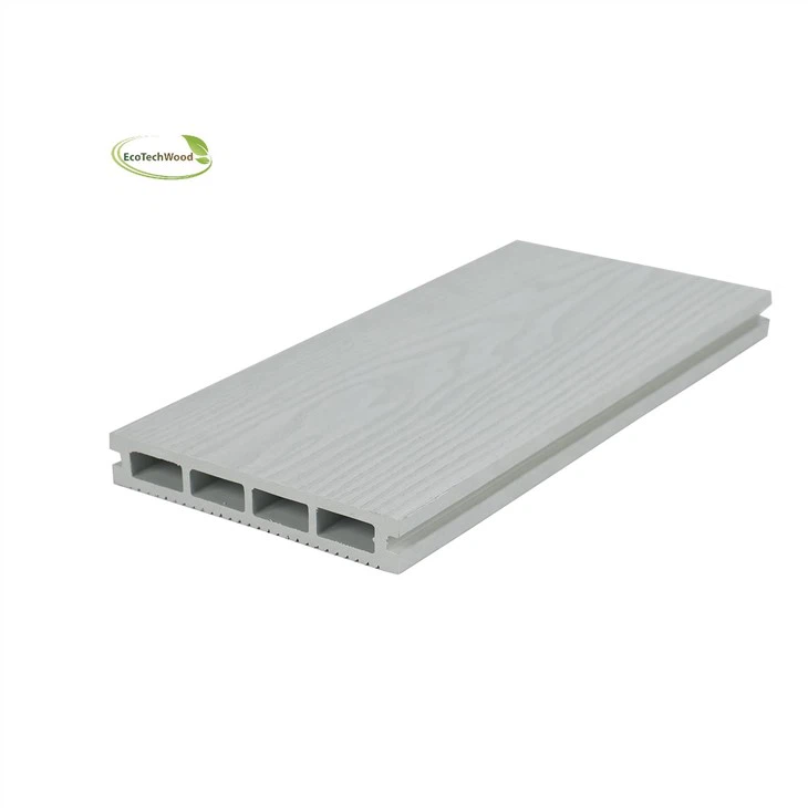 Horúce predajné panely so vzorom stromov na záhrade