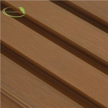 Koextrúzny nástenný panel Obklad pripomínajúci drevo
